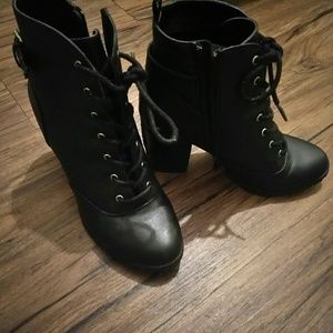 Woman black boots